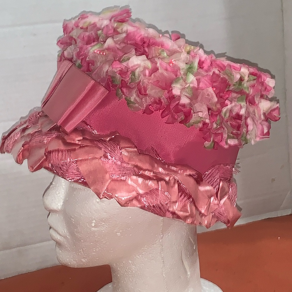 Vintage 1960’s Pink Flower Pot Hat w/ bow Union Made in USA